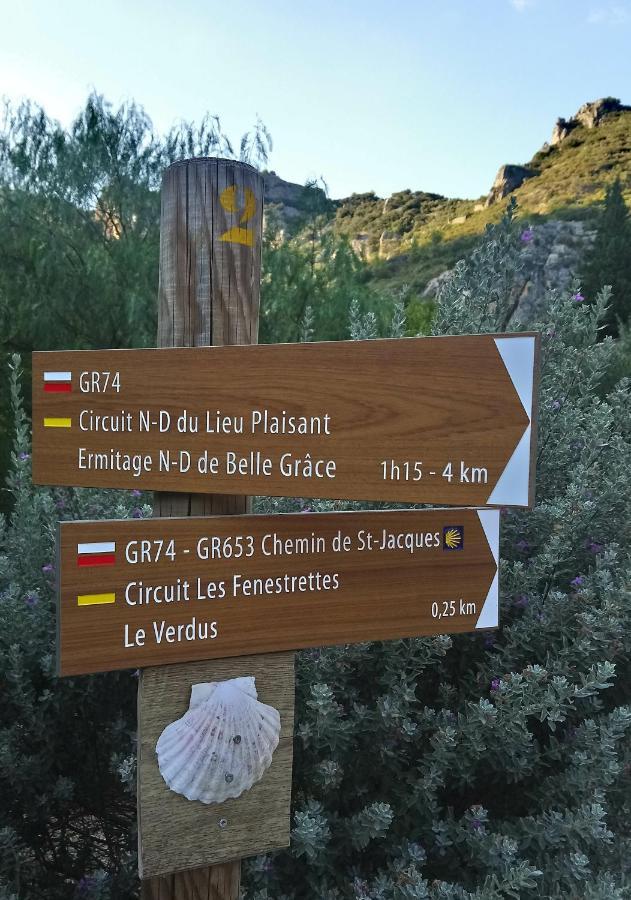 Gite De La Tour Saint-Guilhem-le-Desert Bagian luar foto